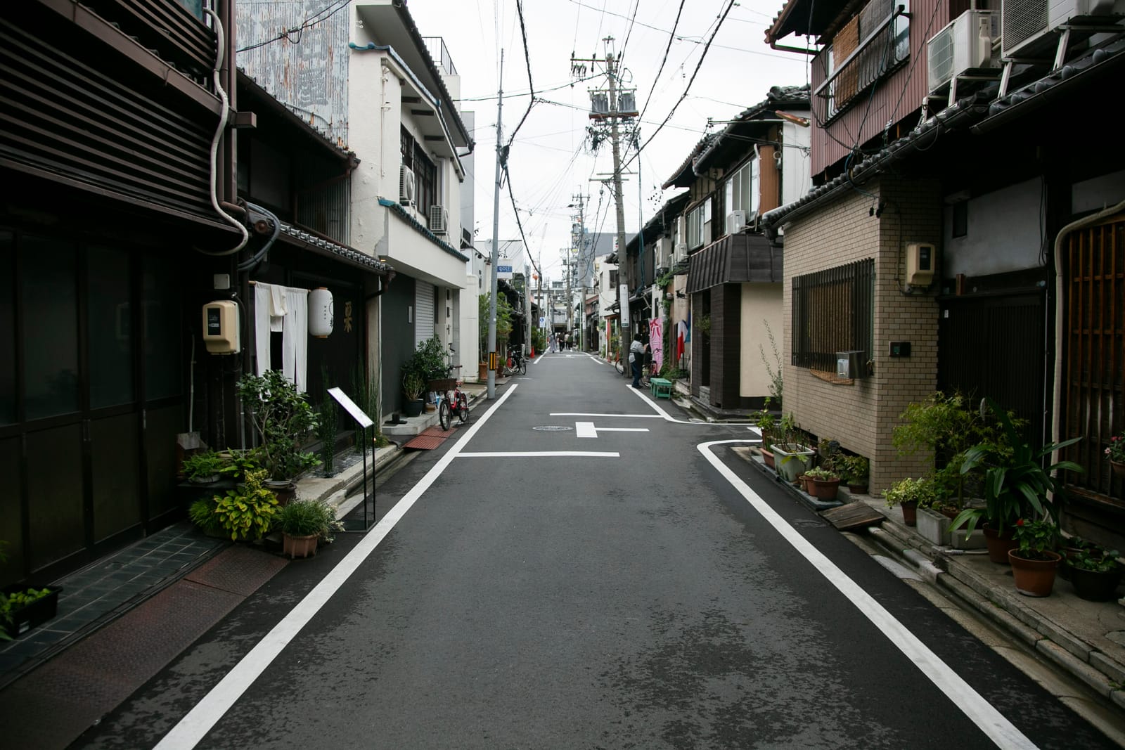 木造の家並みが残る名古屋の静かな路地